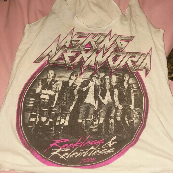 Tank - Picture 2 of 2